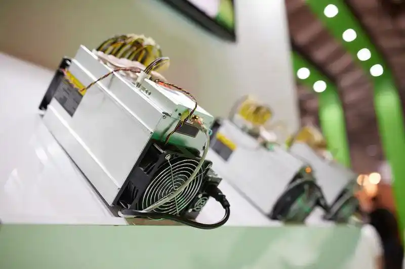 Panoramic view of an expansive German cryptocurrency mining farm powered by renewable energy